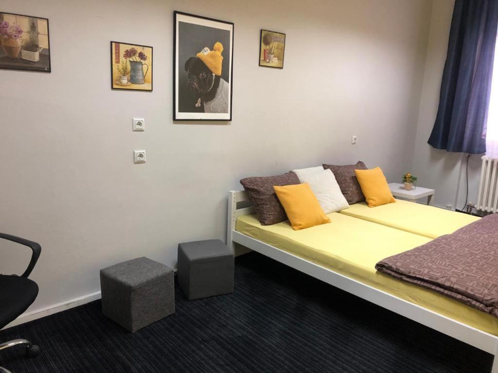 Spacious Tuzlaks Apartments Sarajevo Ferhadija Экстерьер фото