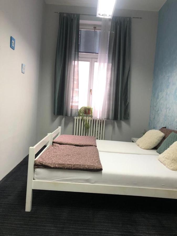 Spacious Tuzlaks Apartments Sarajevo Ferhadija Экстерьер фото