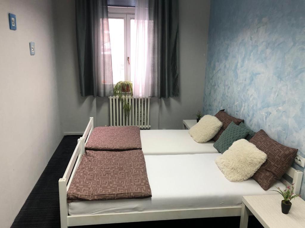 Spacious Tuzlaks Apartments Sarajevo Ferhadija Экстерьер фото