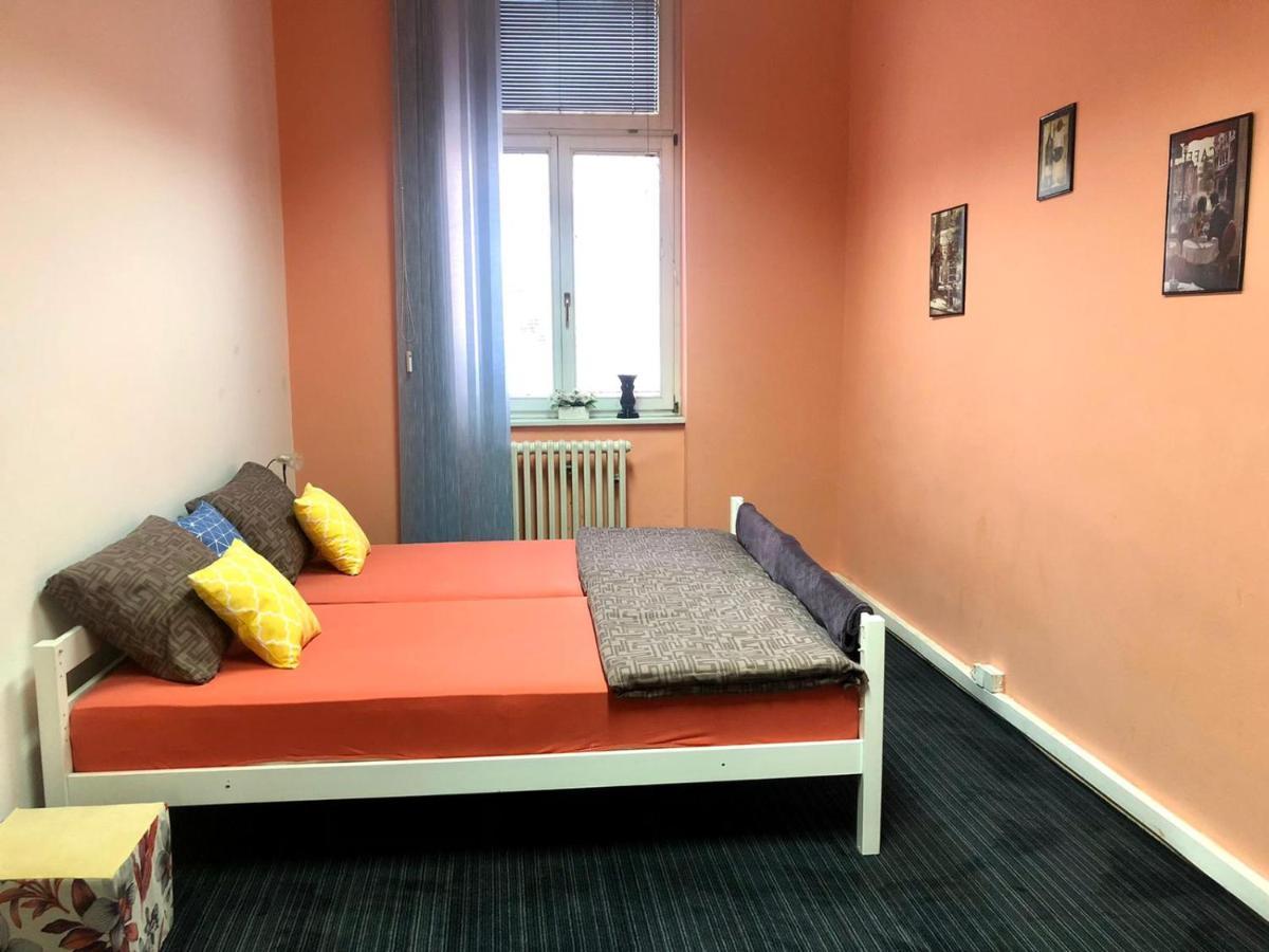 Spacious Tuzlaks Apartments Sarajevo Ferhadija Экстерьер фото