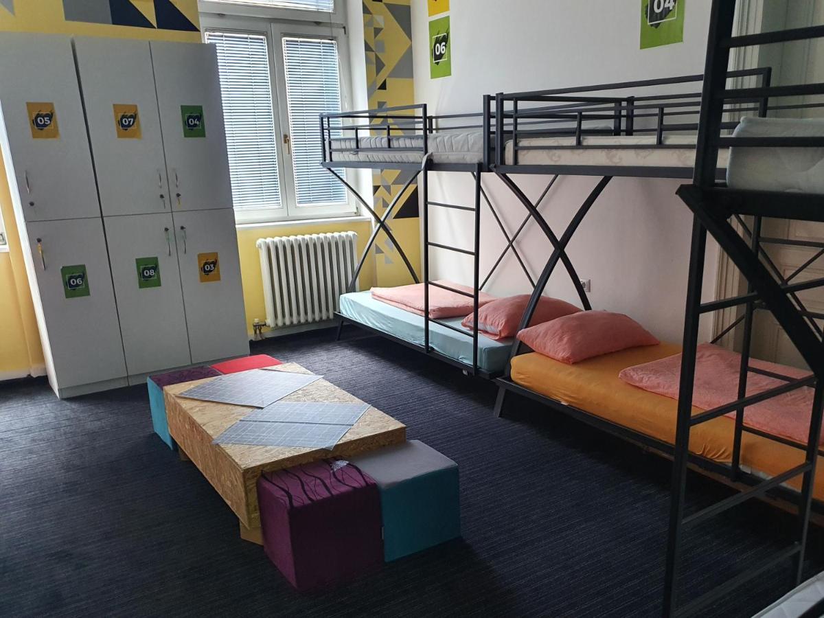 Spacious Tuzlaks Apartments Sarajevo Ferhadija Экстерьер фото